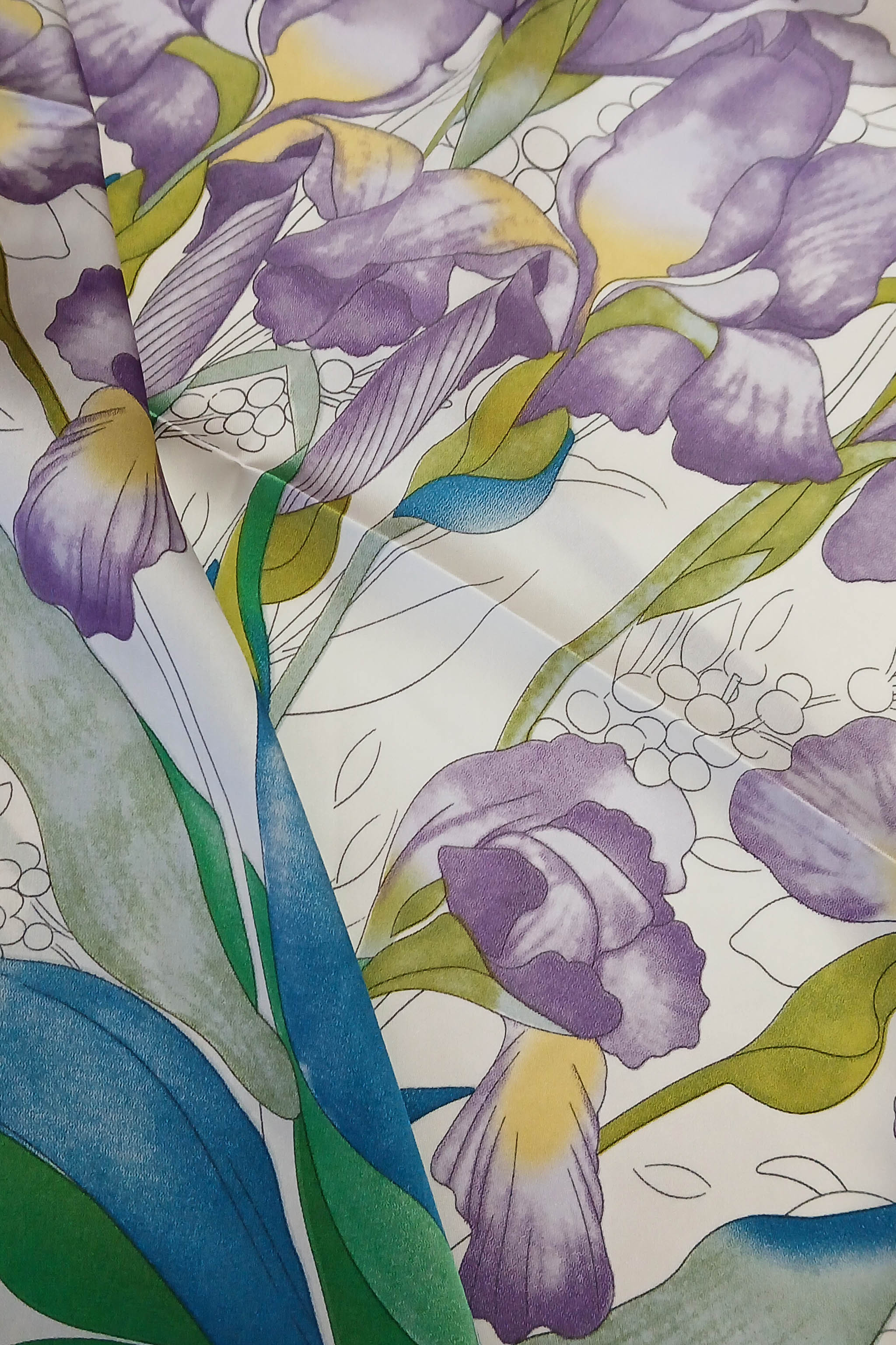 Виолетова шарпа со цвет Ирис